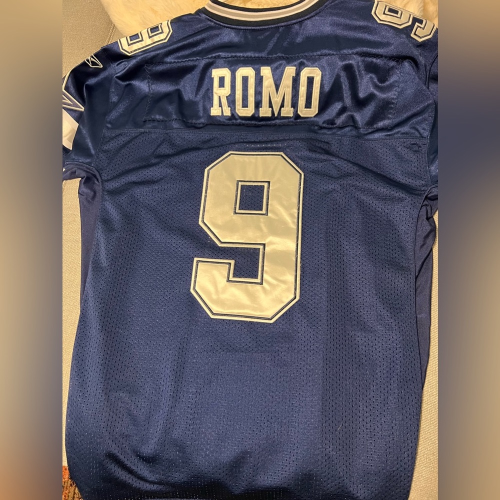 Tony Romo jersey - Picture 3 of 3